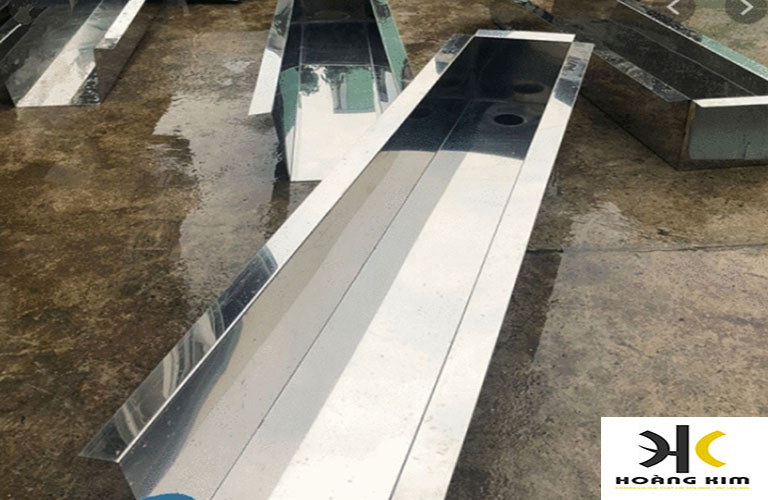 Hoàng Kim – Nội Thất Inox Mạ Vàng